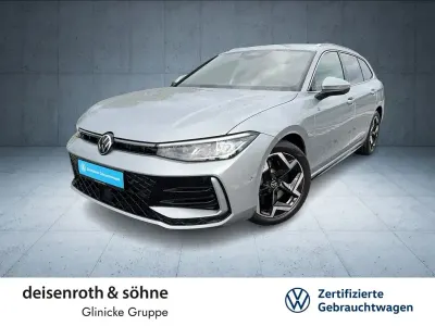 Gebraucht VW Passat R-line 193 PS (141 kW) 2025 Oyster silver metallic Kombi
