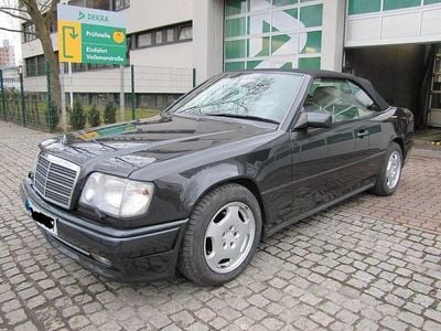 Gebraucht Mercedes E220 150 PS (110 kW) 1994 Cabrio
