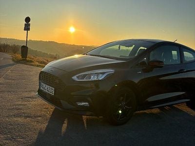 Schwarz Gebraucht 2019 Ford Fiesta ST-Line Kleinwagen | 11.000 € (Fairer Preis)