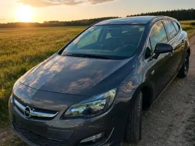 Gebraucht Opel Astra 120 PS (88 kW) 2016 Andere farben Kombi