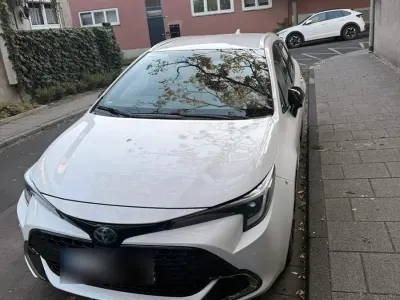 Gebraucht Toyota Corolla 196 PS (144 kW) 2025 Weiß Kombi