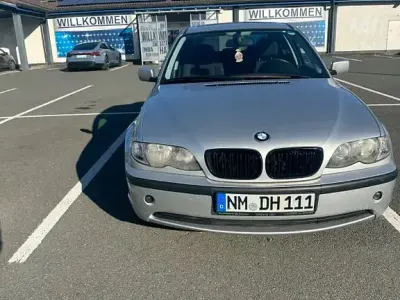 Gebraucht BMW 318 143 PS (105 kW) 2004 Silber Limousine