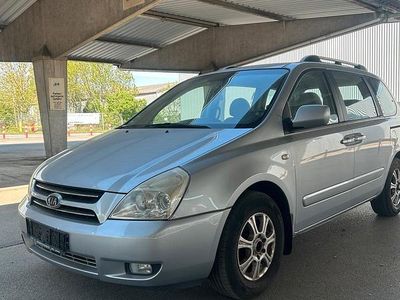 Silber Gebraucht 2007 Kia Carnival Van / Kleinbus | 2.700 € (Fairer Preis)