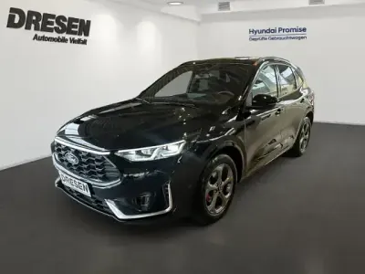 Second-hand Ford Kuga ST-Line X 186 CP (136 kW) 2025 Negru SUV