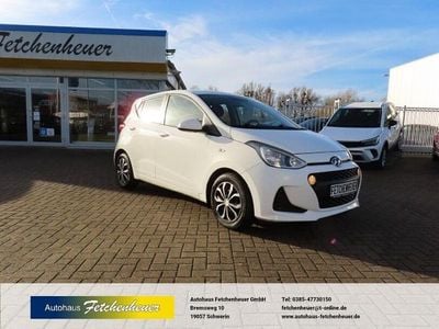 Gebraucht Hyundai i10 67 PS (49 kW) 2017 Weiß Kleinwagen