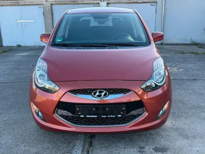 Gebraucht Hyundai ix20 90 PS (66 kW) 2012 Orange Kleinwagen