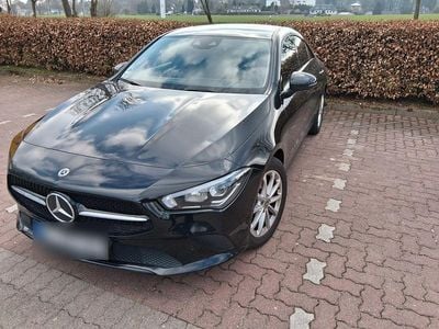 Gebraucht Mercedes CLA180 136 PS (100 kW) 2022 Schwarz Limousine