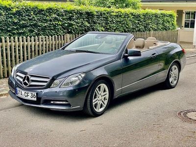 Gebraucht Mercedes E250 Avantgarde 204 PS (150 kW) 2012 Grau Cabrio