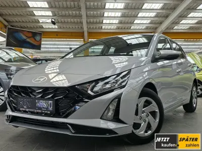 Gebraucht Hyundai i20 Comfort 90 PS (66 kW) 2025 Rot Kleinwagen