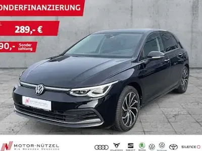 Gebraucht VW Golf VIII Move 150 PS (110 kW) 2023 Schwarz Limousine