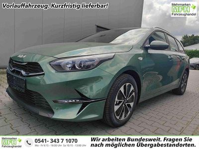 Neu Kia Ceed Sportswagon 140 PS (102 kW) 2025 Grün Kombi