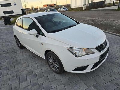"candy" weiss Gebraucht 2013 Seat Ibiza I-Tech Kleinwagen | 4.500 €