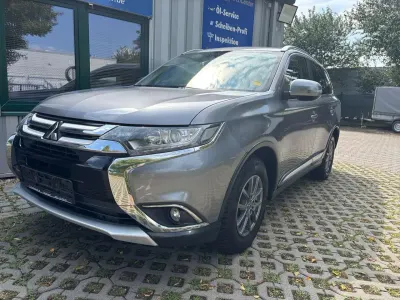Gebraucht Mitsubishi Outlander Diamant Edition 150 PS (110 kW) 2016 Platinumgrau (m) SUV