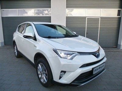 Weiß Gebraucht 2018 Toyota RAV4 Hybrid Team SUV | 23.999 € (Etwas zu teuer)