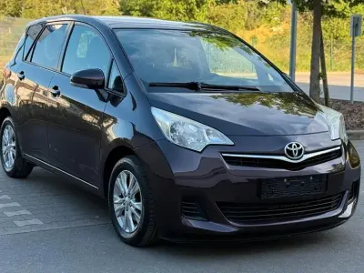 Usata Toyota Verso-S Life 99 CV (72 kW) 2011 Viola Monovolume