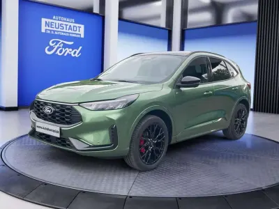 Neu Ford Kuga ST-Line X 179 PS (131 kW) 2026 Bursting green metallic SUV