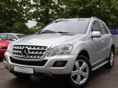 Gebraucht Mercedes ML350 Sport 224 PS (164 kW) 2010 Silber SUV