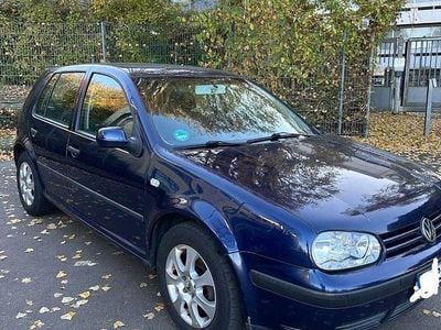Blau Gebraucht 2000 VW Golf IV Basis Kombi | 1.000 € (Fairer Preis)