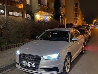 Gebraucht Audi A3 Ambition 150 PS (110 kW) 2015 Grau Limousine