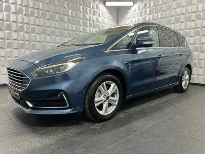 Gebraucht Ford S-MAX Titanium 150 PS (110 kW) 2020 Blau Van / Kleinbus