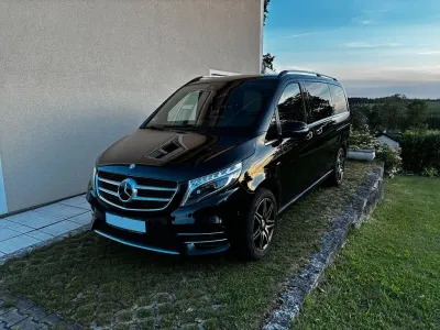 Gebraucht Mercedes V250 Avantgarde Edition 190 PS (139 kW) 2016 Schwarz Van / Kleinbus