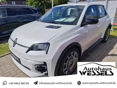 Gebraucht Renault 5 E-Tech Evolution 89 kW (122 PS) 2025 Weiß Limousine