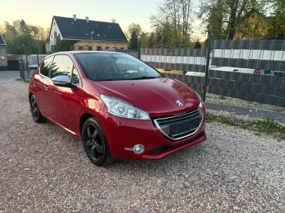Gebraucht Peugeot 208 GTi 156 PS (114 kW) 2013 Rot Kleinwagen