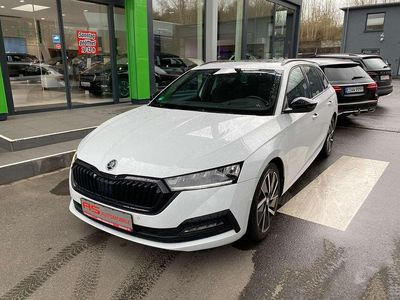 Gebraucht Skoda Octavia First Edition 150 PS (110 kW) 2021 Moonweiss metallic Kombi