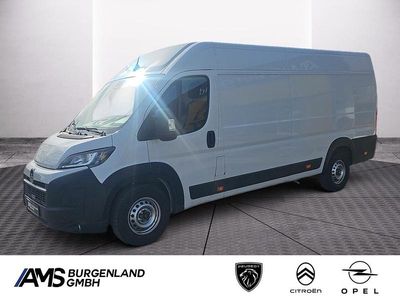 Second-hand Opel Movano 179 CP (131 kW) 2024 Alb Van