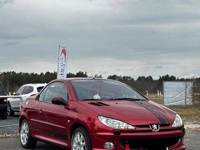 Rot Gebraucht 2003 Peugeot 206 CC Cabrio | 2.200 € (Etwas zu teuer)