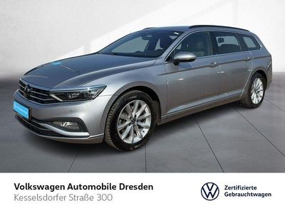 Gebraucht VW Passat Business 200 PS (147 kW) 2023 Pyrit silber metallic Kombi