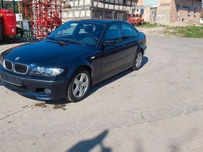 Gebraucht BMW 318 Exclusive 143 PS (105 kW) 2004 Blau Limousine