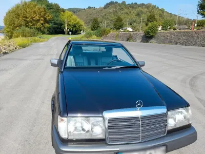 Gebraucht Mercedes 300 179 PS (131 kW) 1987 Schwarz Coupé