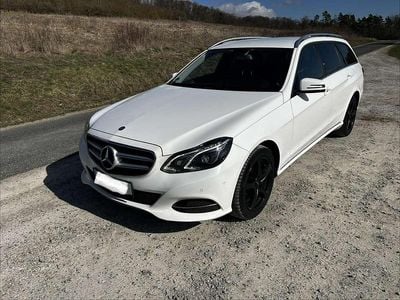 Gebraucht Mercedes E250 204 PS (150 kW) 2015 Weiß Kombi