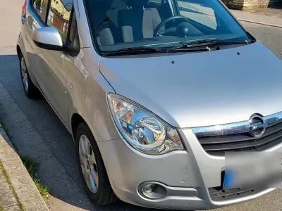 Gebraucht Opel Agila 67 PS (49 kW) 2008 Silber Kleinwagen