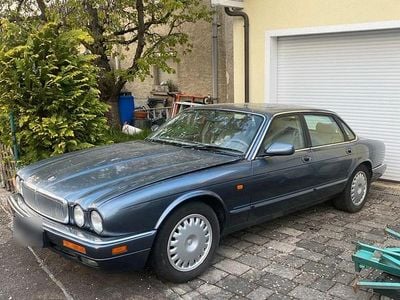 Gebraucht Jaguar X300 Executive 241 PS (177 kW) 1997 Blau Limousine