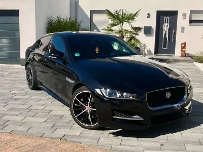 Gebraucht Jaguar XE R-Sport 179 PS (131 kW) 2017 Schwarz Limousine