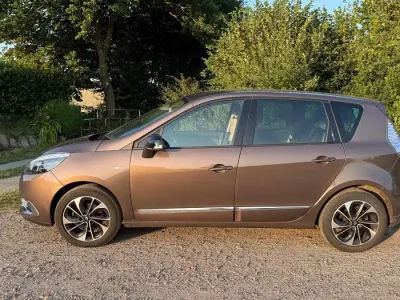 Gebraucht Renault Scénic III Bose Edition 110 PS (80 kW) 2016 Braun Kombi