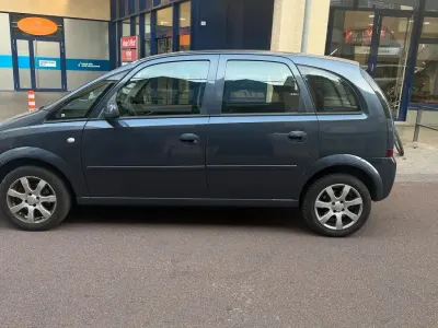 Gebraucht Opel Meriva Innovation 105 PS (77 kW) 2009 Andere farben Van / Kleinbus