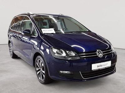 Gebraucht VW Sharan Comfortline 150 PS (110 kW) 2020 Atlantic blue metallic Van / Kleinbus