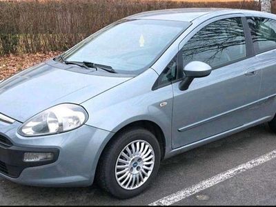 Grau Gebraucht 2009 Fiat Punto Evo Kleinwagen | 1.200 €