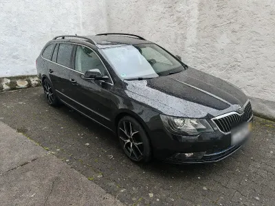 Gebraucht Skoda Superb 170 PS (125 kW) 2013 Schwarz Kombi