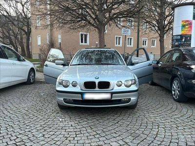 Second-hand BMW 316 115 CP (84 kW) 2003 Argintiu Berlinǎ
