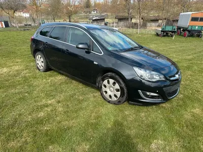 Gebraucht Opel Astra Exklusiv 165 PS (121 kW) 2014 Kombi