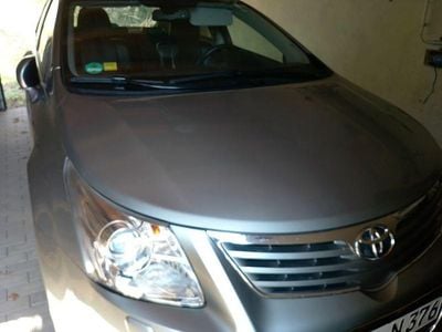 Usata Toyota Avensis Executive 152 CV (111 kW) 2009 Argento Berlina