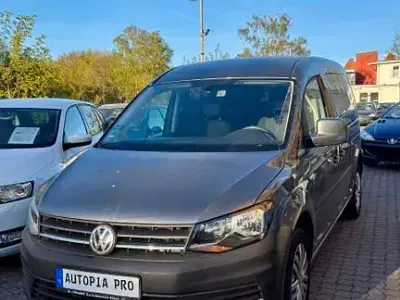 Usata VW Caddy Trendline 102 CV (75 kW) 2015 Grigio Monovolume