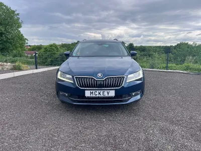 Gebraucht Skoda Superb Style 150 PS (110 kW) 2018 Blau Kombi