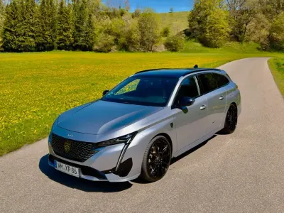Gebraucht Peugeot 308 GT 225 PS (165 kW) 2022 Silber Kombi