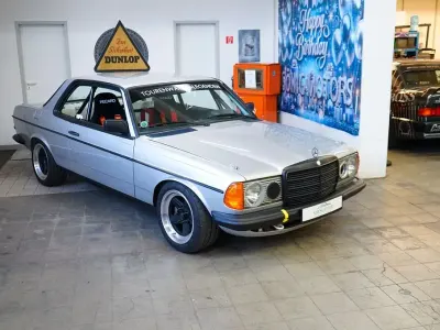 Gebraucht Mercedes 280 209 PS (153 kW) 1980 Silber
