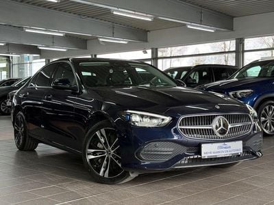 Usata Mercedes C300e Avantgarde 313 CV (230 kW) 2022 Blu Berlina